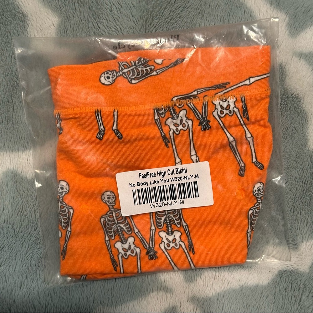 NEW MeUndies FeelFree High-Leg Cut Bikini Panties No Body Like You Skeletons